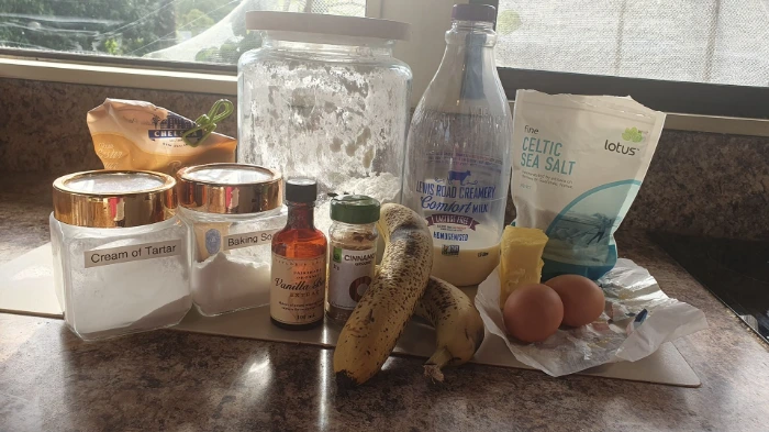 Simple ingredients banana bread recipe 